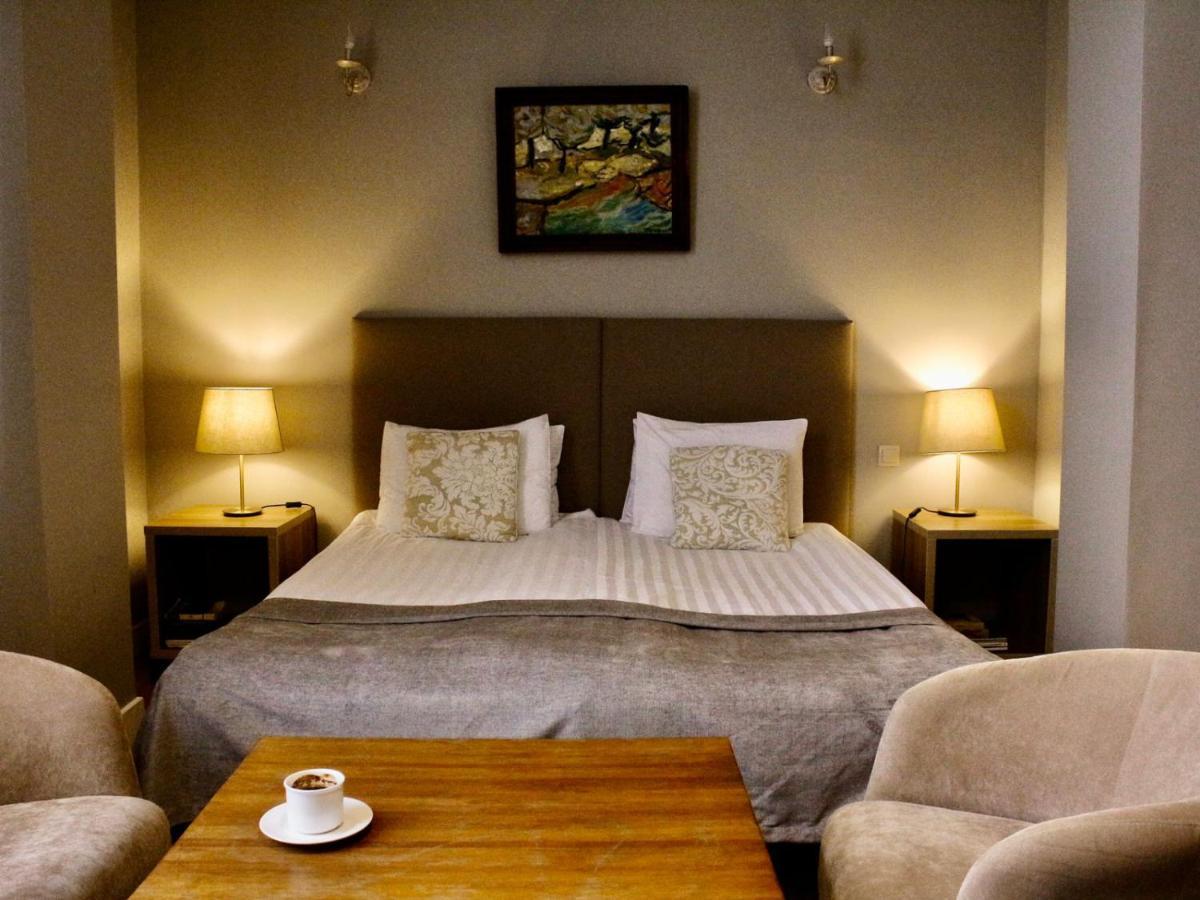 Boutique Hotel Amra Sukhumi Eksteriør bilde