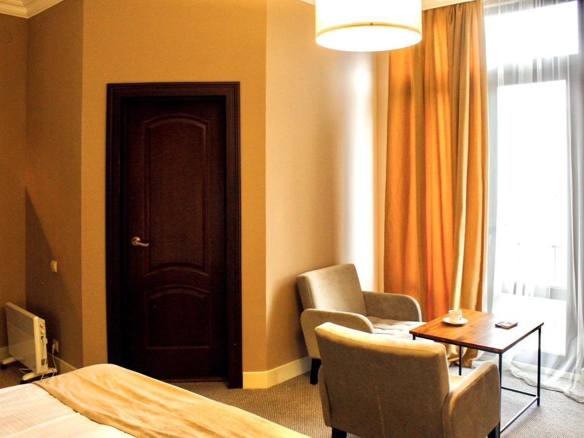 Boutique Hotel Amra Sukhumi Eksteriør bilde