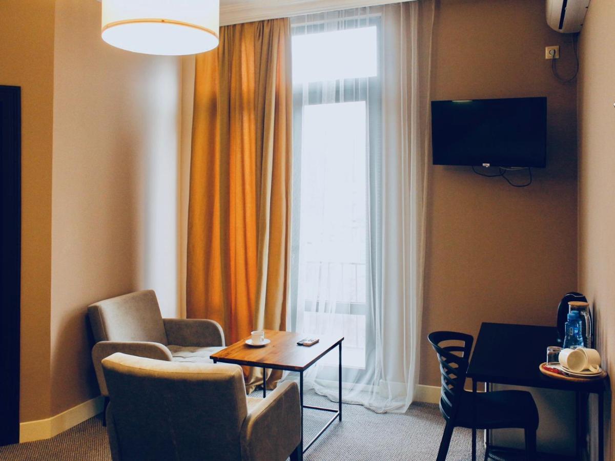 Boutique Hotel Amra Sukhumi Eksteriør bilde