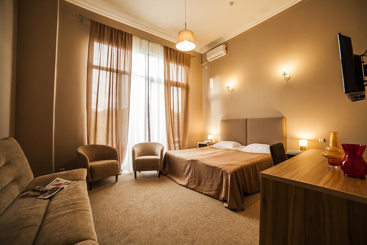 Boutique Hotel Amra Sukhumi Eksteriør bilde