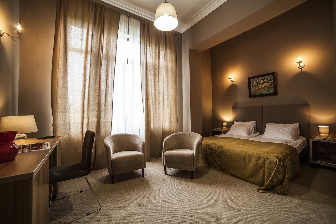 Boutique Hotel Amra Sukhumi Eksteriør bilde