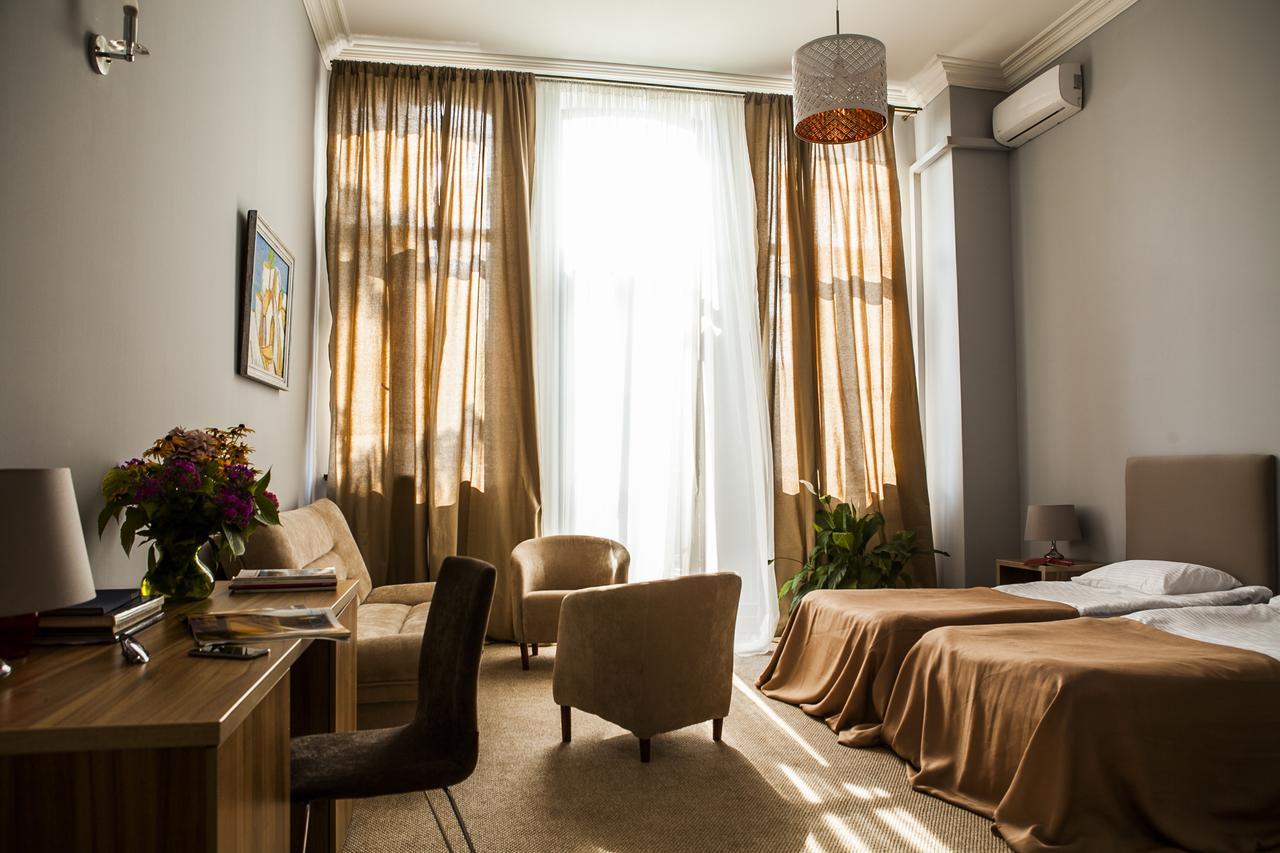 Boutique Hotel Amra Sukhumi Eksteriør bilde