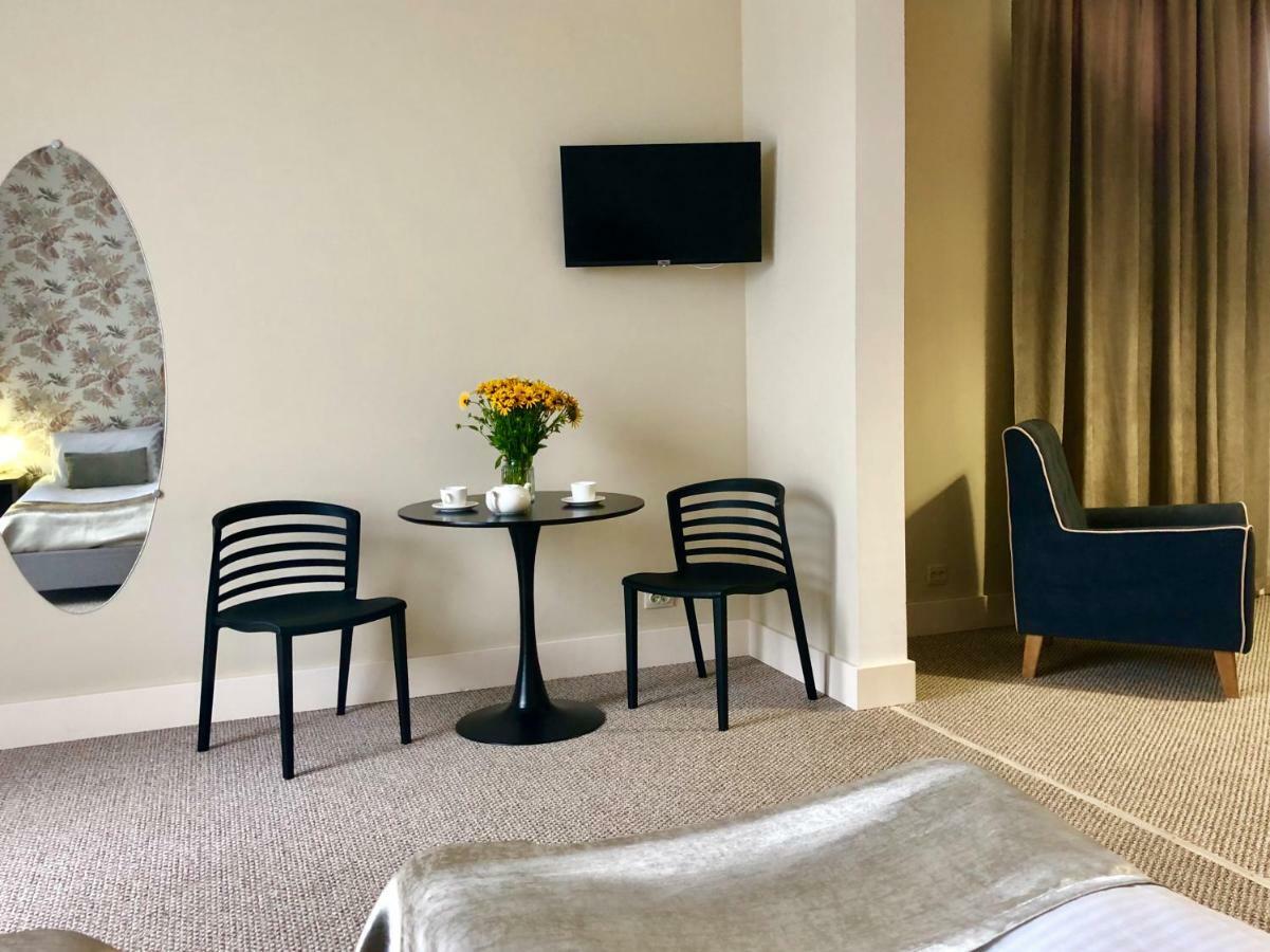 Boutique Hotel Amra Sukhumi Eksteriør bilde