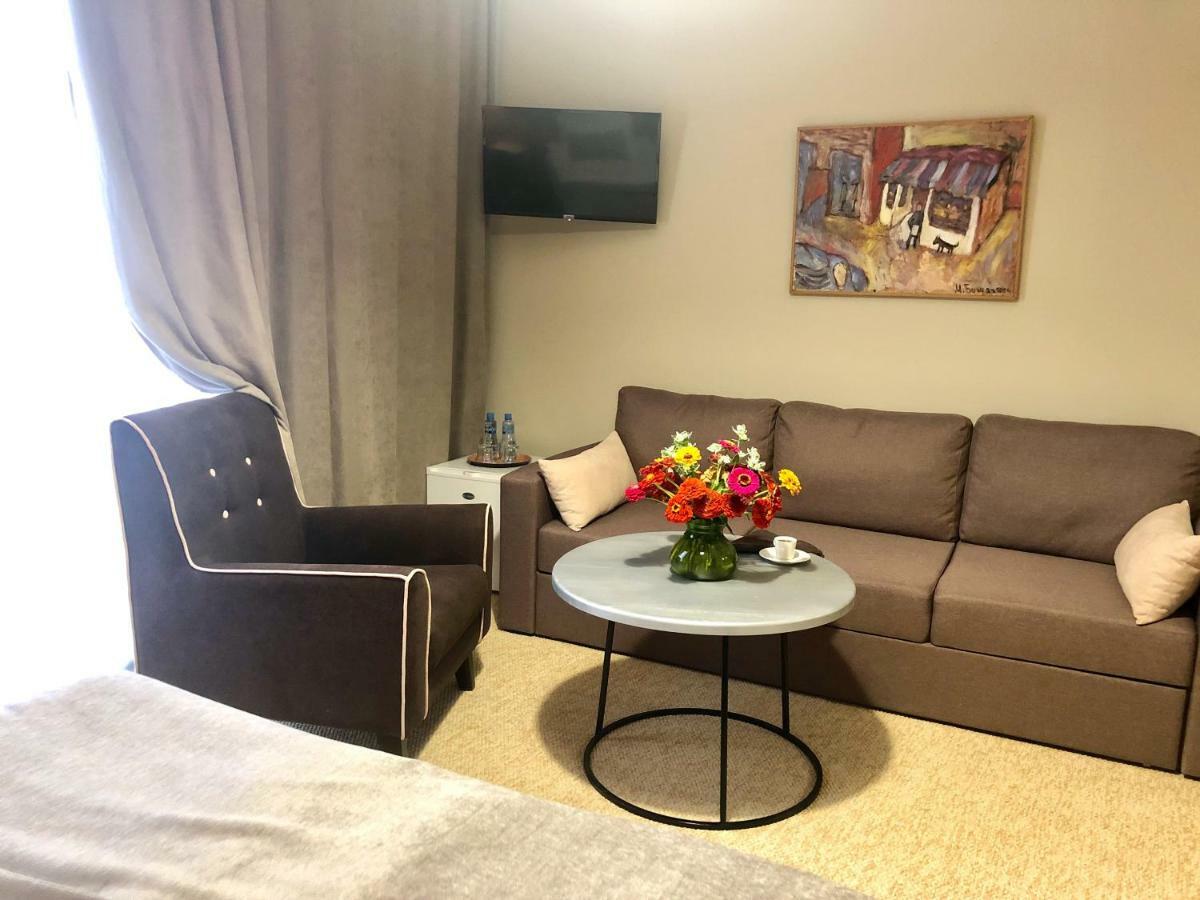 Boutique Hotel Amra Sukhumi Eksteriør bilde