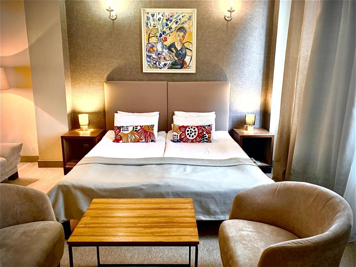 Boutique Hotel Amra Sukhumi Eksteriør bilde