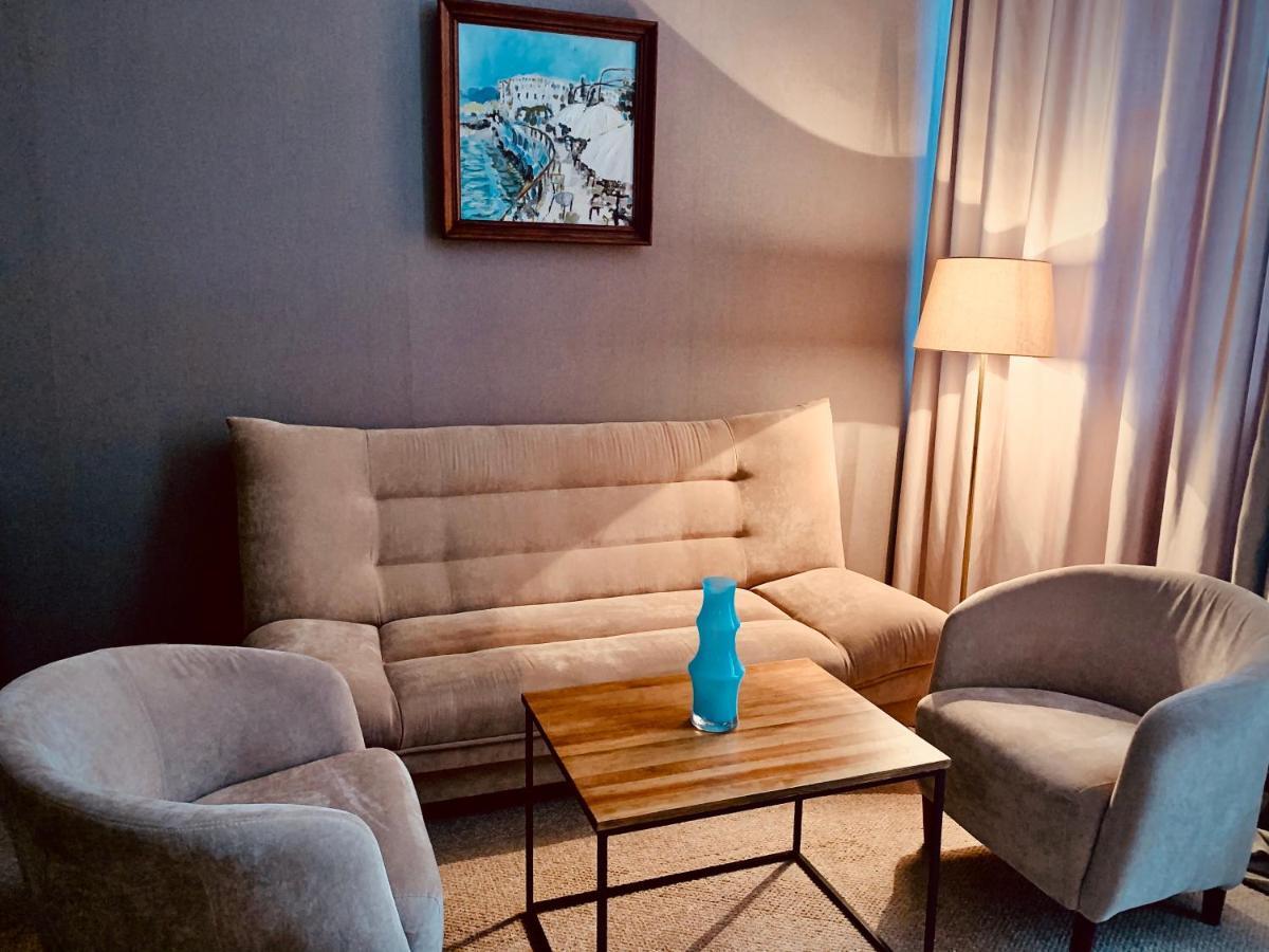 Boutique Hotel Amra Sukhumi Eksteriør bilde