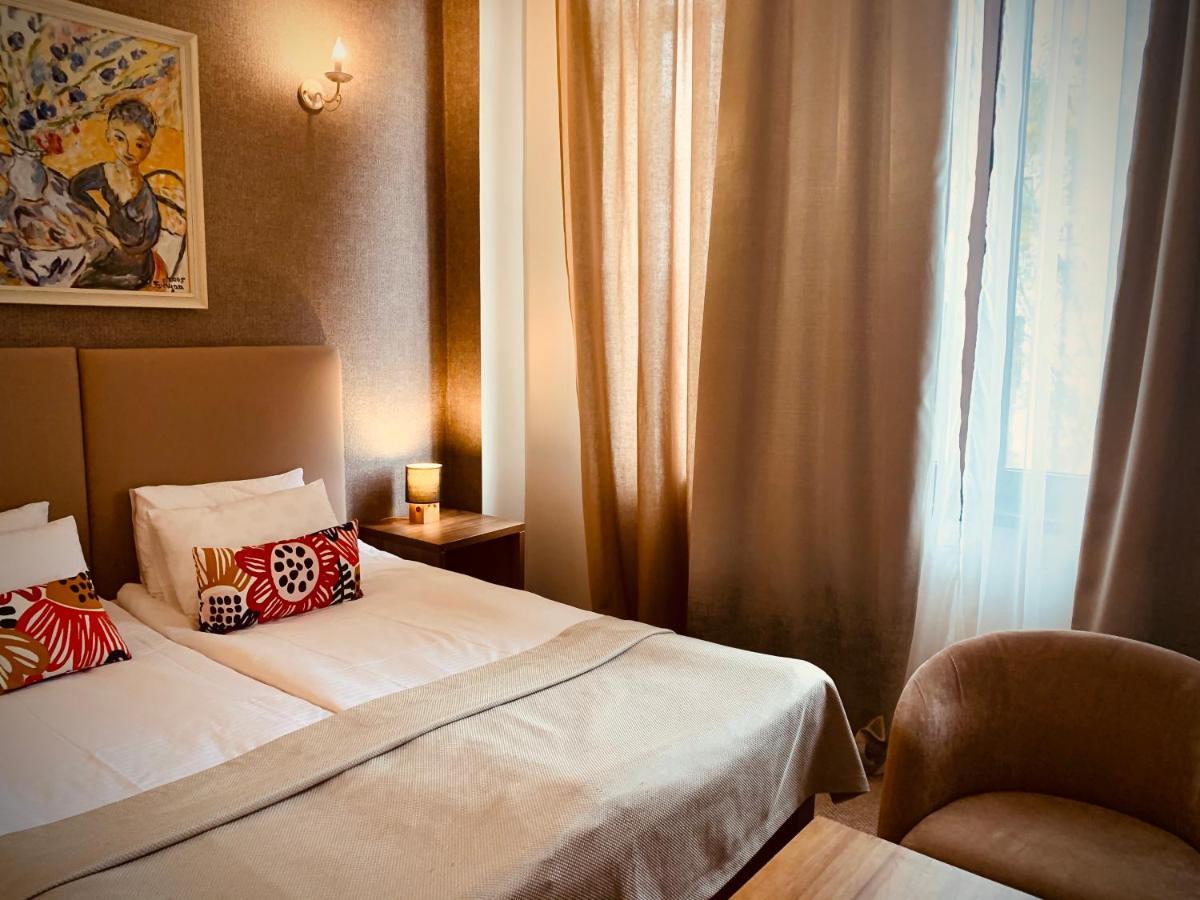 Boutique Hotel Amra Sukhumi Eksteriør bilde